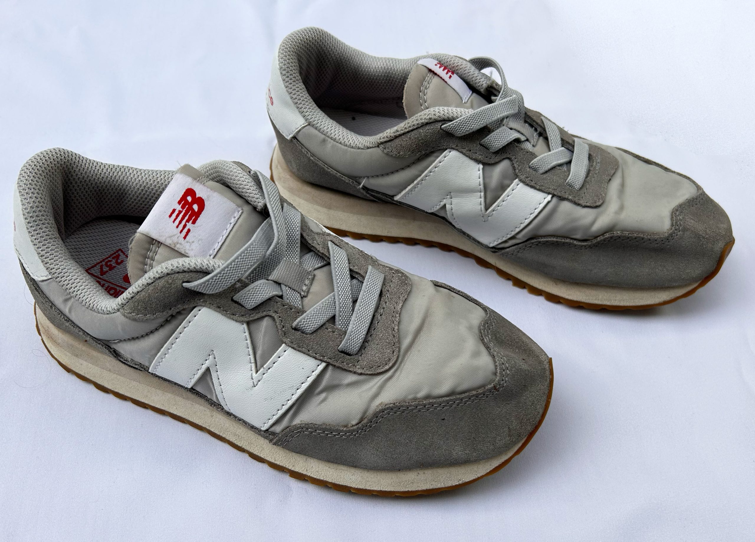 Junior new balance trainers clearance